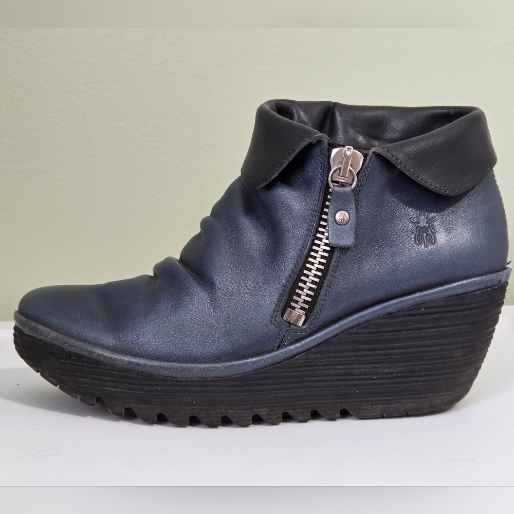 FLY LONDON Petrol Blue Metallic Ruched Leather Wedge Bootie Sz 41/10 US 💙 Boho